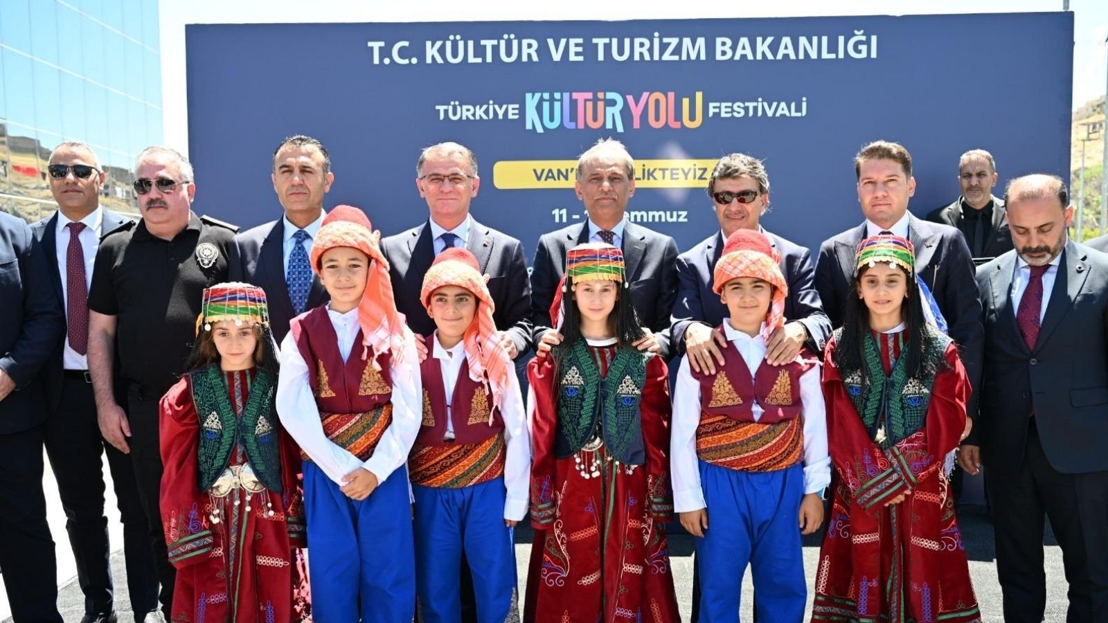 Van Kültür Yolu Festivali kapsamında düzenlenen kültür, sanat ve gastronomi etkinlikleri