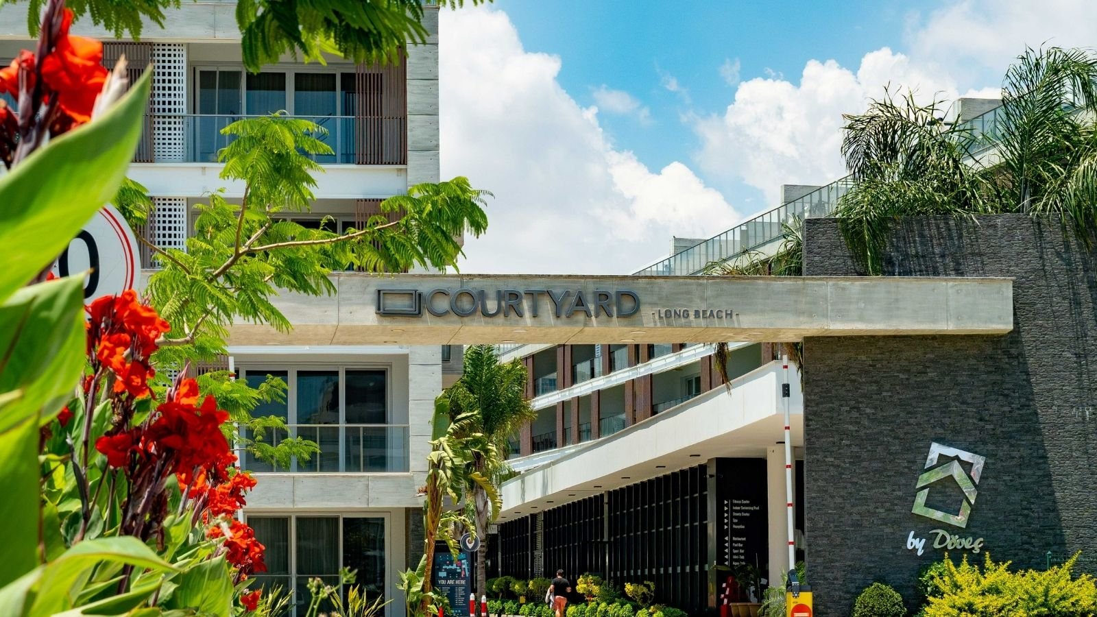 İskele Long Beach’teki Courtyard Long Beach resort yaşam projesi
