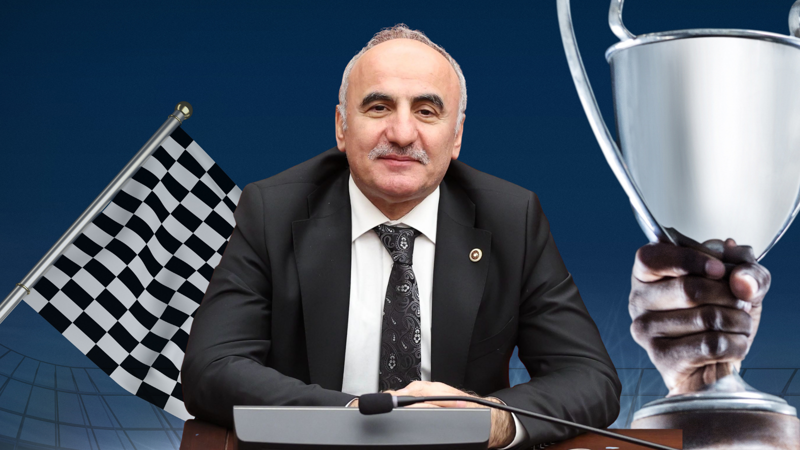 Formulaz tahta araba yarışlarında ahşap araçlarıyla yarışan katılımcılar
