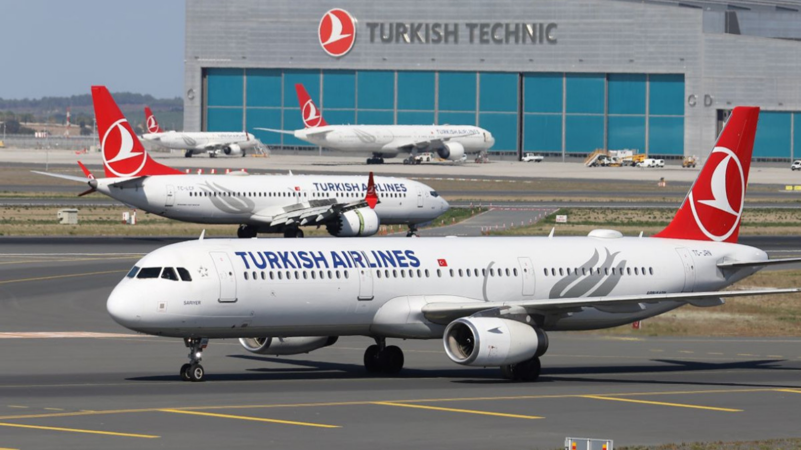 Türk Hava Yolları uçağı ve yolcu trafiği