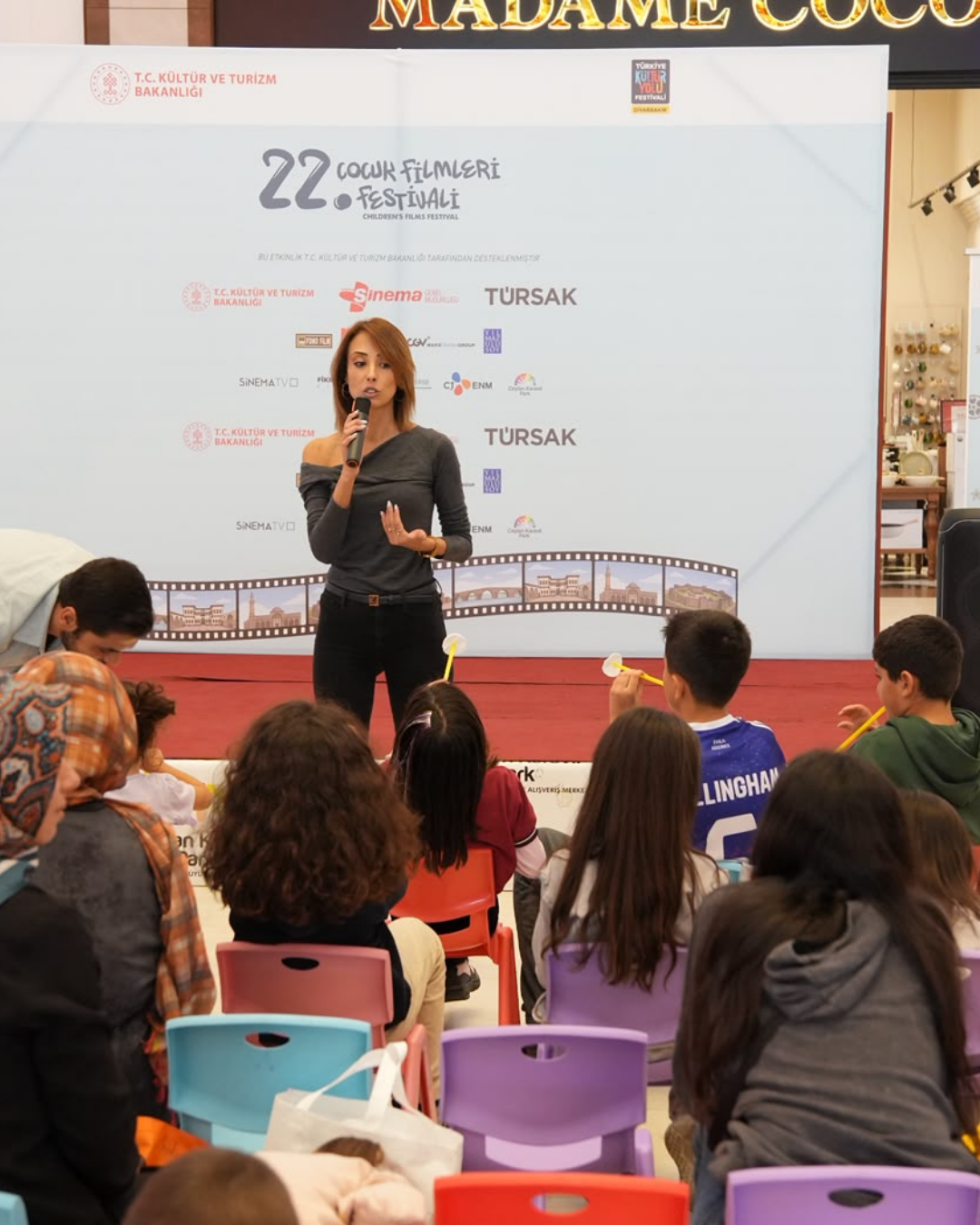 Diyarbakır’da çocuklar için sinemadan kukla atölyesine beş gün