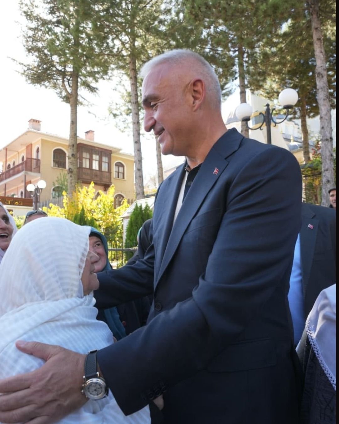 Mehmet Nuri Ersoy’dan baba ocağına gençlik merkezi