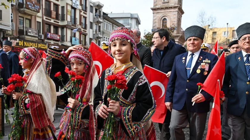 Çanakkale Deniz Zaferi'nin 110. yılı kutlamaları başladı