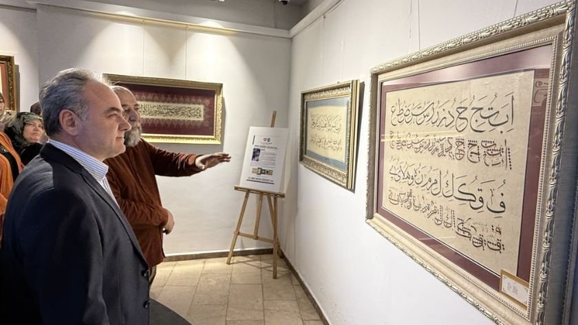Bekir Er ve öğrencilerinin "Hat Sergisi" açıldı