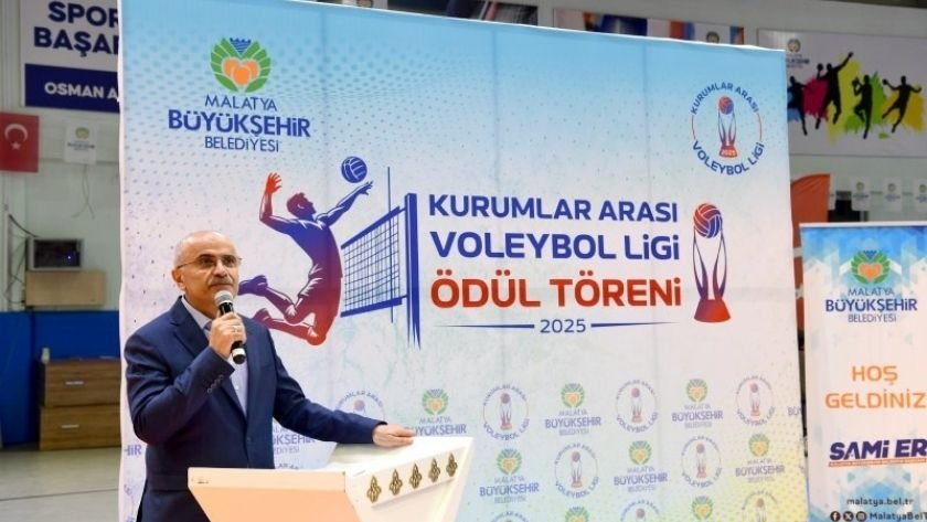 Malatya’da Türkiye Danimarka voleybol maçı