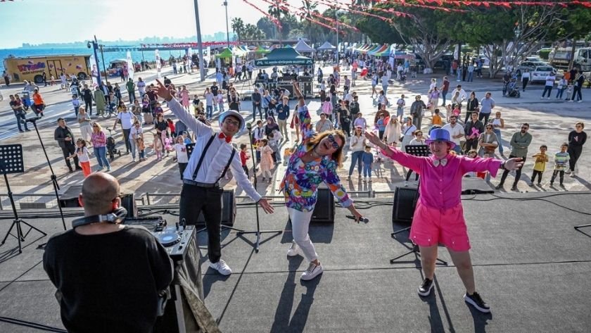 Mersin çocuk festivali yerli ve yabancı ekiplerle başladı