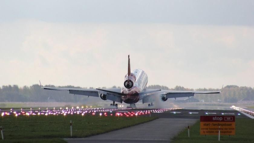 Schiphol Havalimanı uçuş kısıtlaması