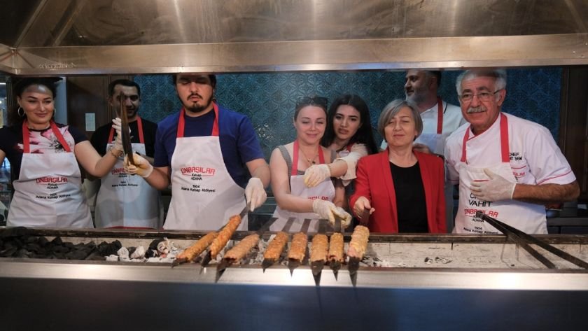 Azeri acentalar Adana’da kebap atölyesine katıldı