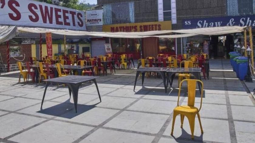 Keşmir turizmi çatışma sonrası durdu