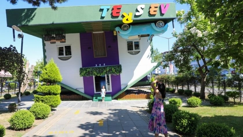 Ordu’da yenilenen Ters Ev ziyaretçilerini ağırlıyor