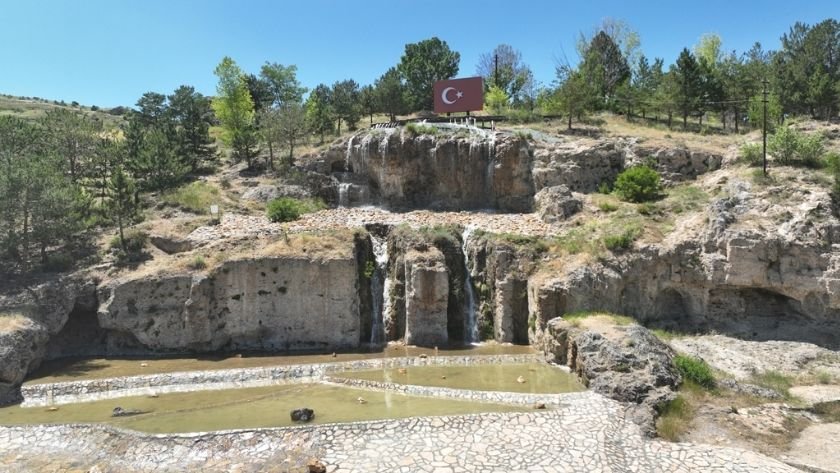 Paşabahçe şelalesine yeniden su verildi