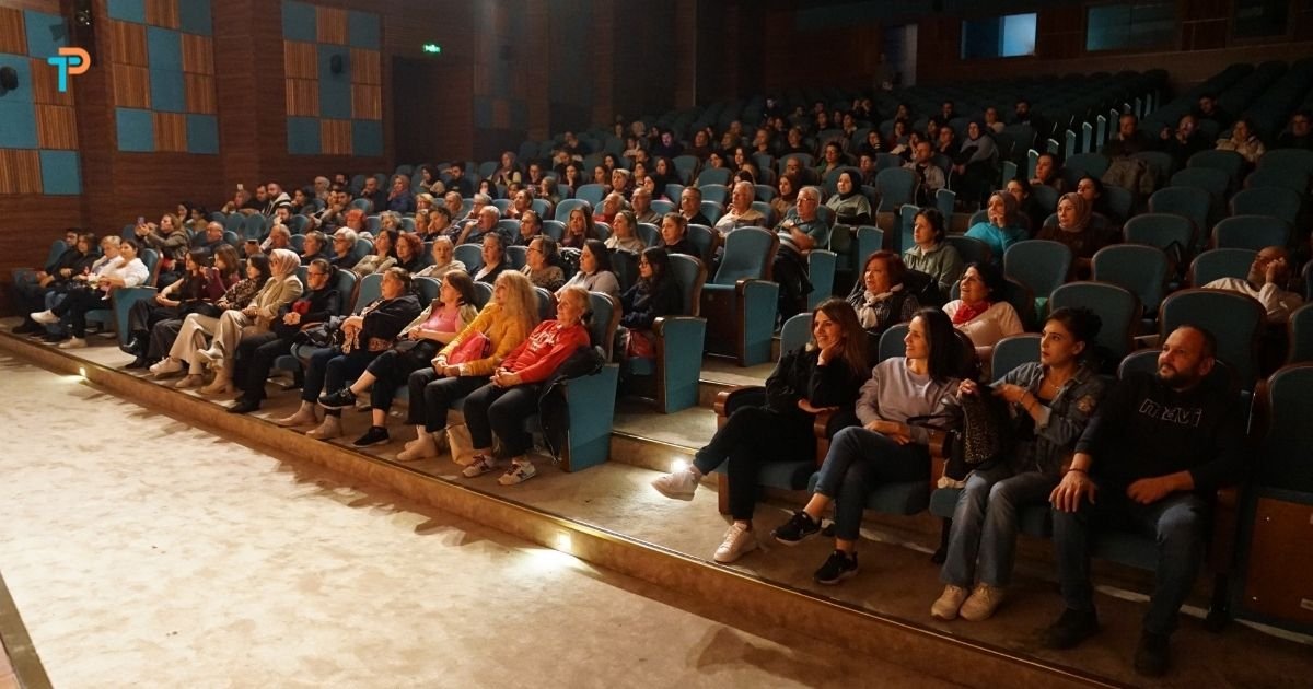 Esenyurt Belediye Tiyatrosu