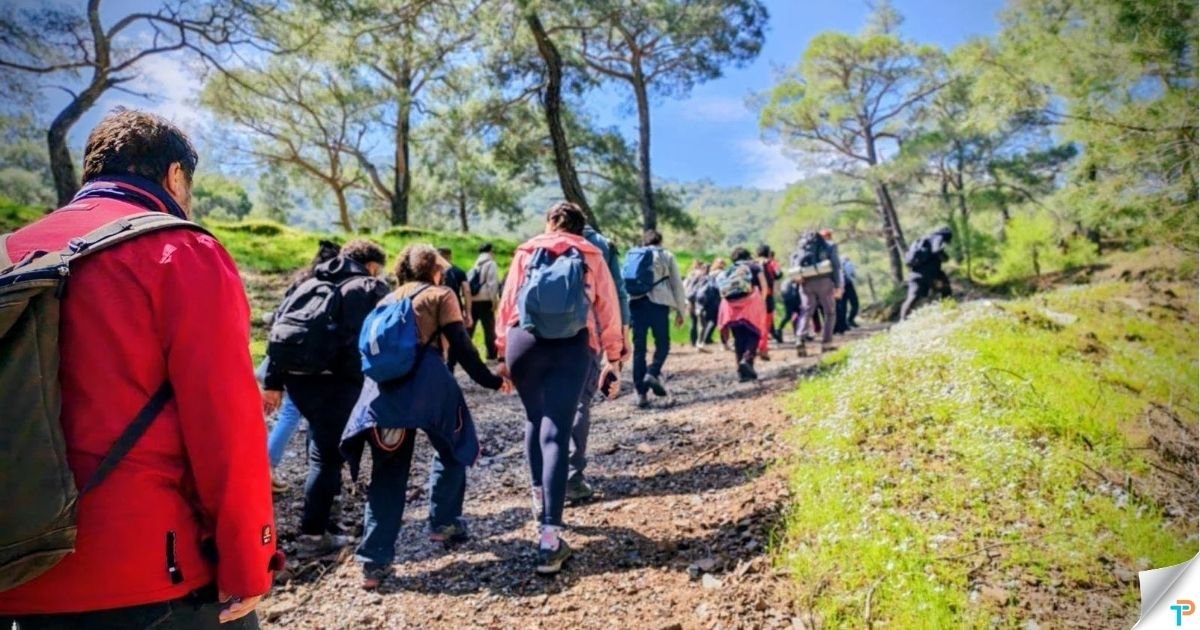 İzmir Efes Mimas Yolu’nda Bahar Yürüyüşü Düzenledi